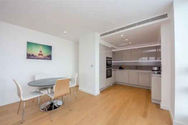 Flat for sale in Holland Park Avenue, Holland Park, London W11