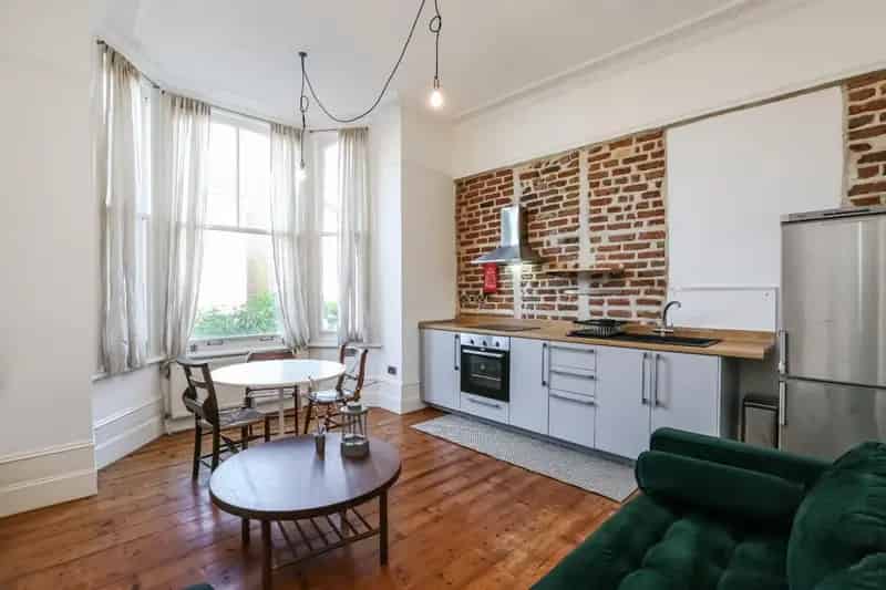1 Bedroom Flat for Sale - West Dulwich - Chain Free