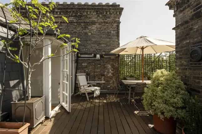 Stunning Duplex Flat for Sale in Linden Gardens W2