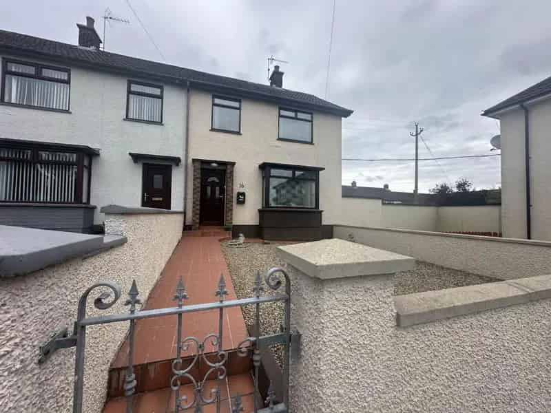 3 Bed End Terrace House Family Home