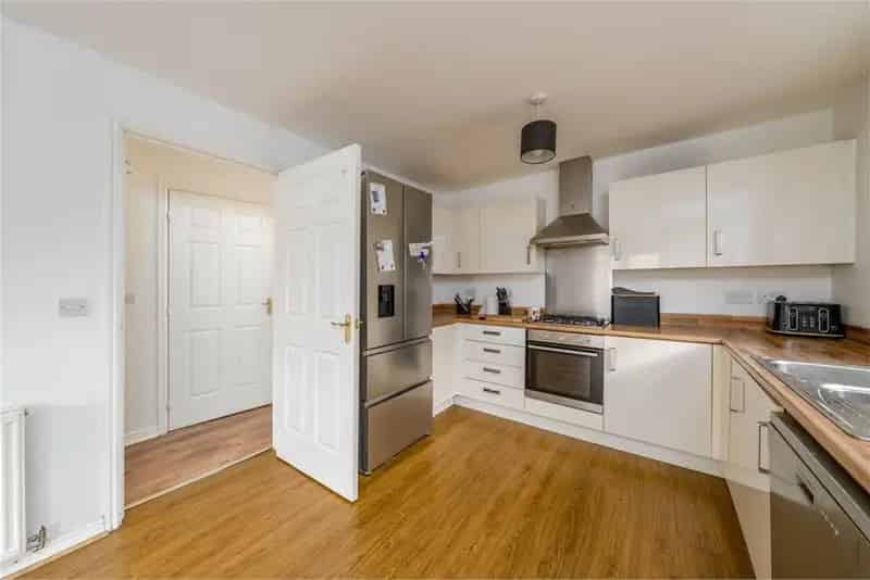 5 Bed Detached House with 2 Reception Rooms Galashiels