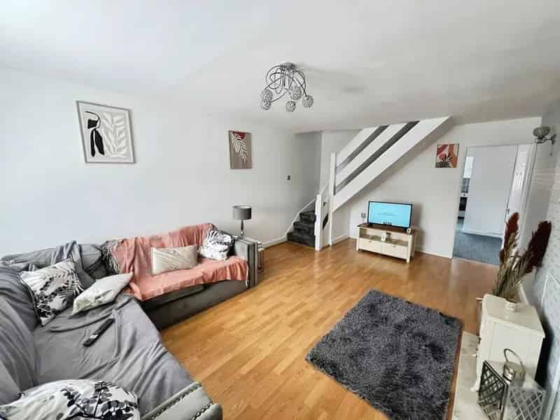 3 Bedroom Semi Detached House Ashton-in-Makerfield