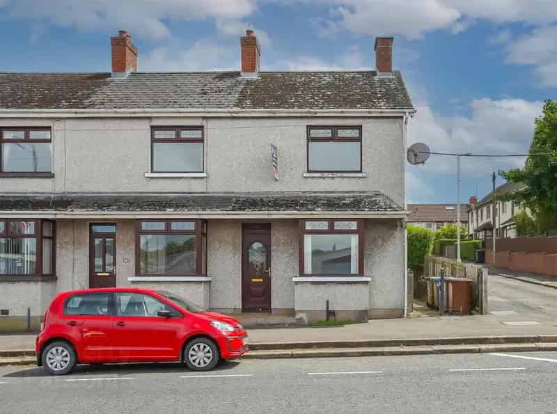 Refurbished 2-Bed End Terrace House Lisburn