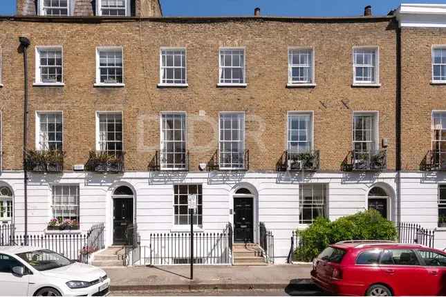 Terraced House for Sale in Pembroke Square London W8