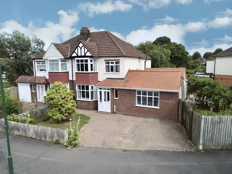4 Bedroom Semi-Detached House for Sale