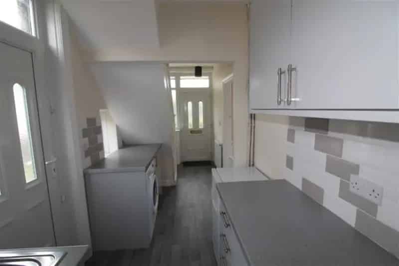 2 Double Bedroom House To Let Near Mid Point Complex
