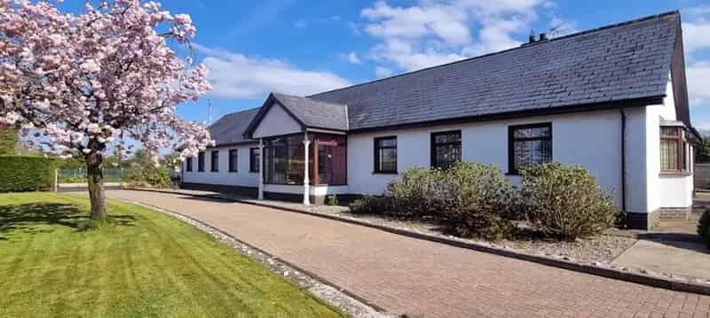 7 Bedroom Detached House with Large Garage and Garden