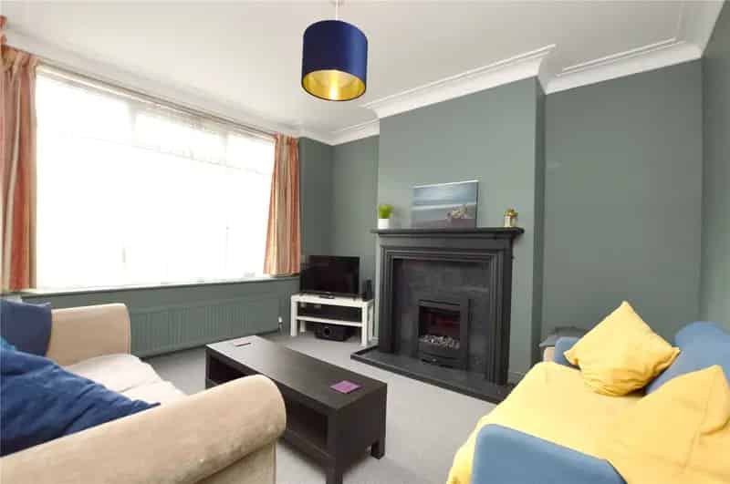 Three Bedroom Semi Detached House in Rodley