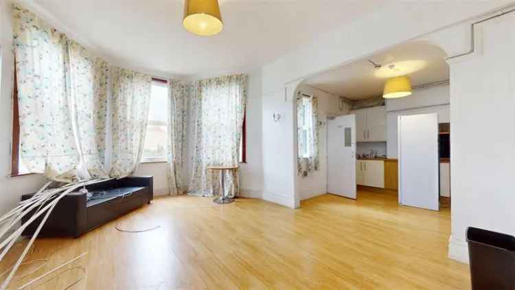 12 Bedroom End of Terrace House Investment Opportunity