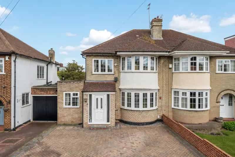 Four Bedroom Detached House Eltham Scotsdale Road