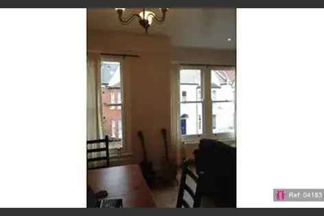 2 Bed Flat Tooting Common 60m2 Modern Flat Professionals