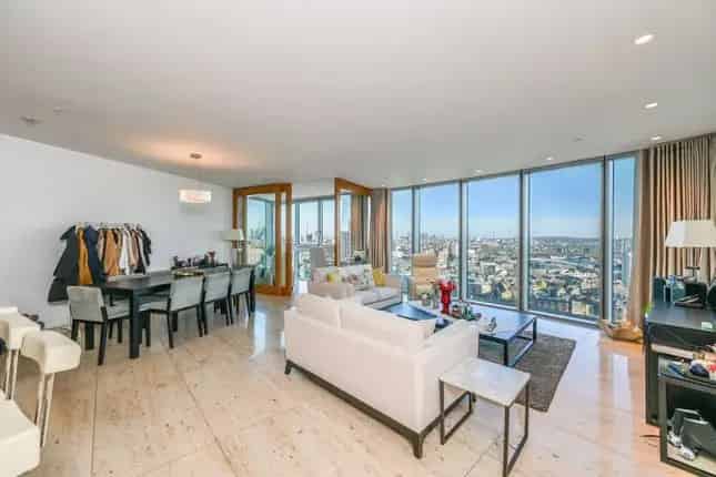 2-Bedroom Apartment St George Wharf Nine Elms London
