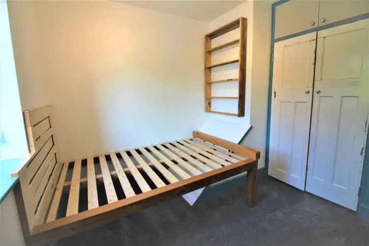 6 Bedroom Semi Detached House Frenchay
