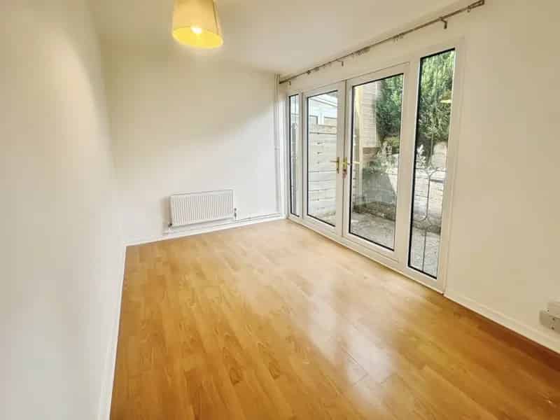 3 Bedroom House To Rent