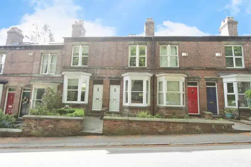 3 bedroom House
 To Let