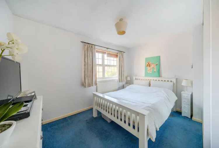 2 Bedroom House for Sale Bishops Cleeve Garage Parking