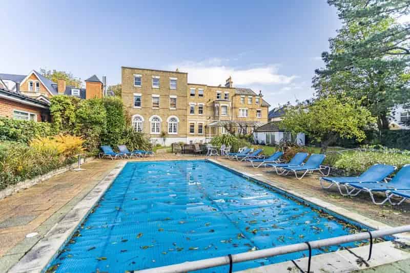 1 Bedroom Flat Near Westbourne Village Bournemouth BH2