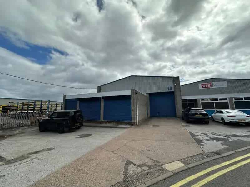 Industrial Warehouse Unit 8566 sq ft Cradley Heath