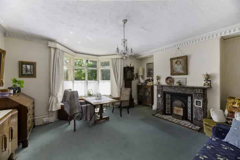 6 Bedroom Detached House to Rent in Bath