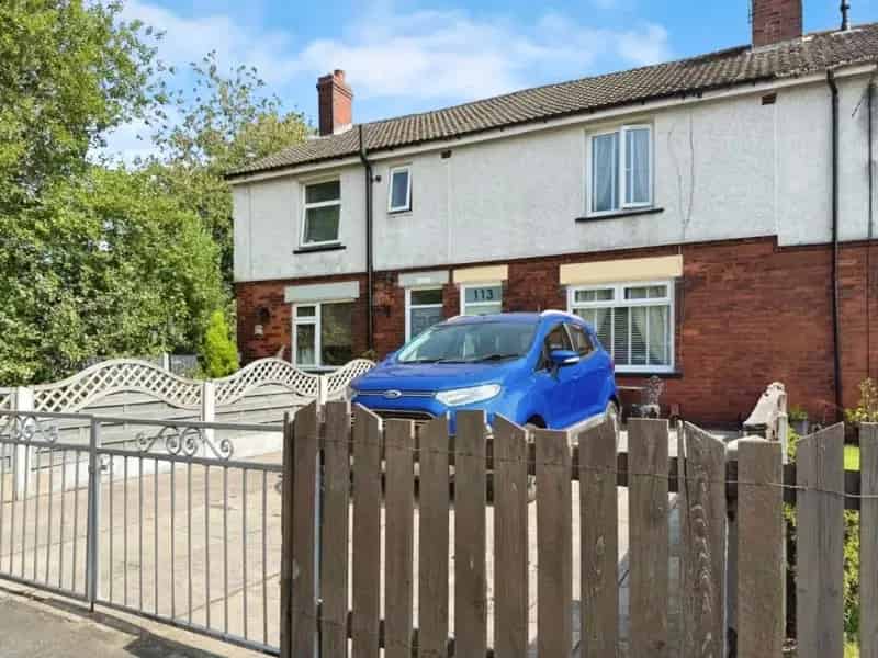 2 Bed House for Sale - Modern Bathroom, Spacious Reception