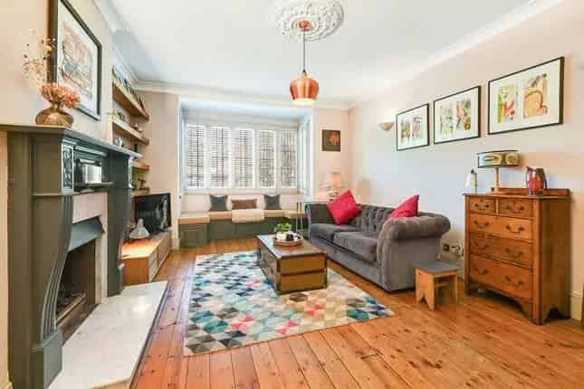 Property for Sale in Vanbrugh Fields London SE3
