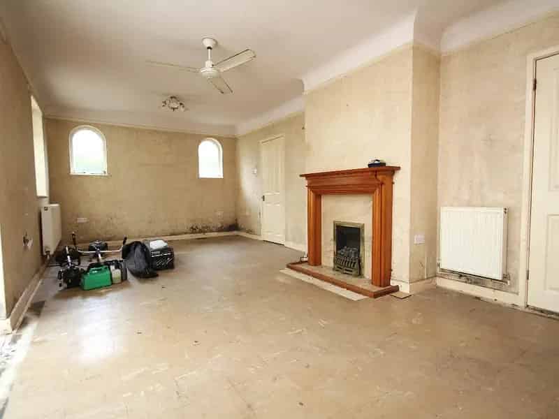 2 Bed Detached Bungalow For Sale