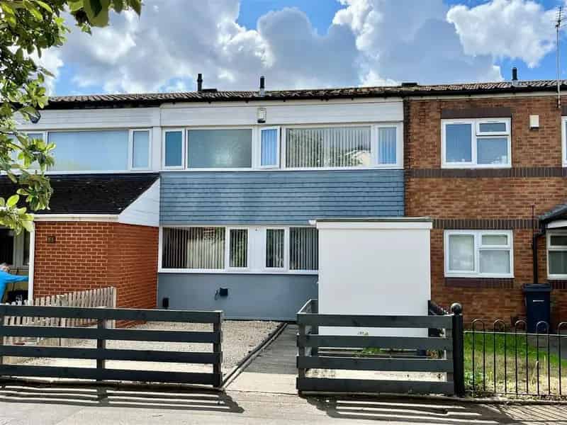 3 Bedroom Terraced House For Sale Immaculate Move In Ready Condition