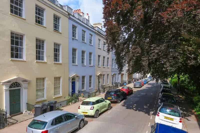 2 Bedroom Apartment for Sale in Clifton Village