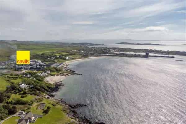 Luxury Island Villa with Panoramic Sea Views and Extensive Grounds