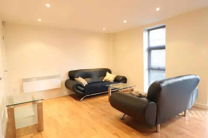 2 Bedroom Apartment to Rent in Birmingham