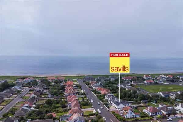 Beautiful Family Home Near the Sea in Troon