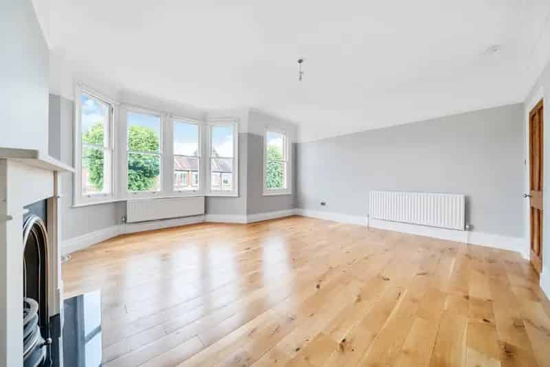 Spacious First Floor Conversion with Private Garden
