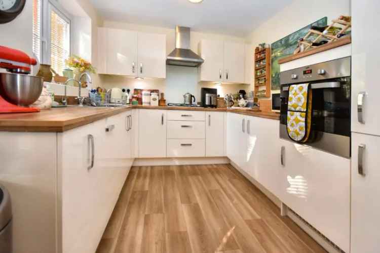 House For Sale in Wakefield, England