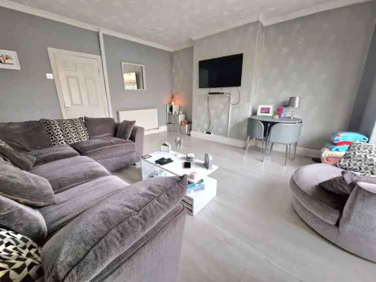 3 Bedroom Mid Terrace House Bedworth Warwickshire