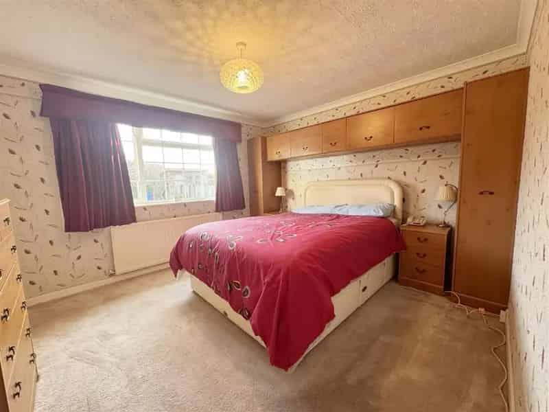 4 Bed Property for Sale