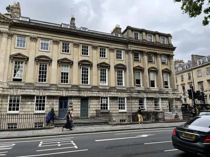 Bath City Centre Georgian Office Space with Car Park and Residential Unit