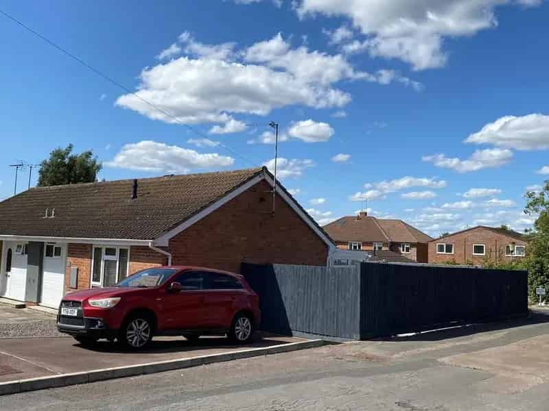 1 Bedroom Semi-Detached Bungalow for Sale