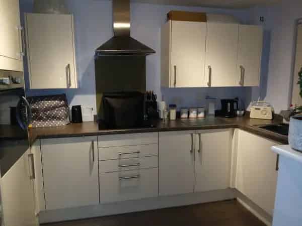 1 Bed Ground Floor Flat Near Sainsbury's Hospital Doctors