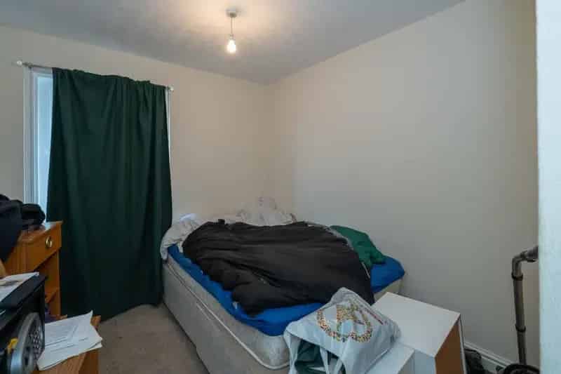 1 Bedroom Flat For Sale Online Auction March 7-9