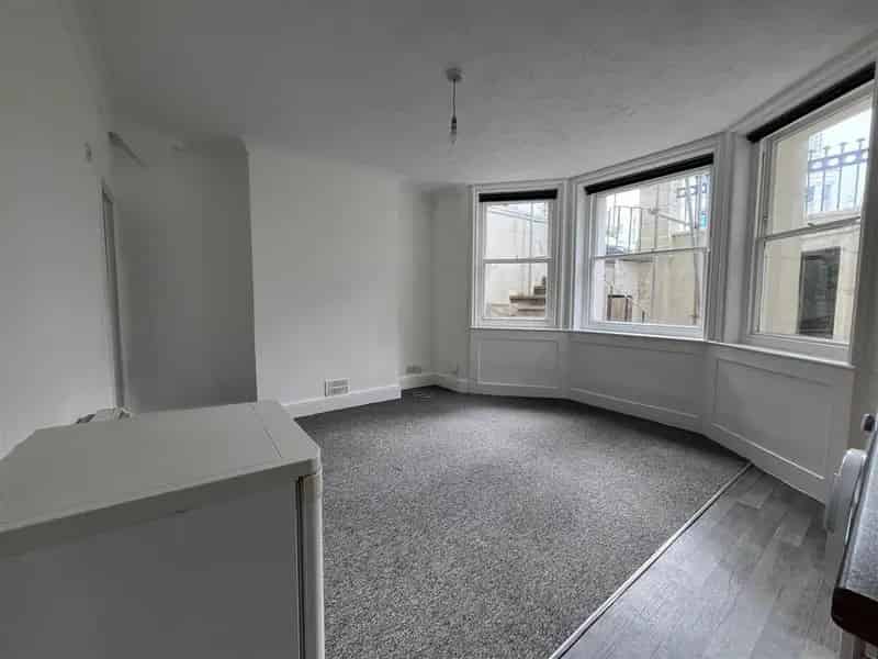 Large Studio Apartment Central Brighton