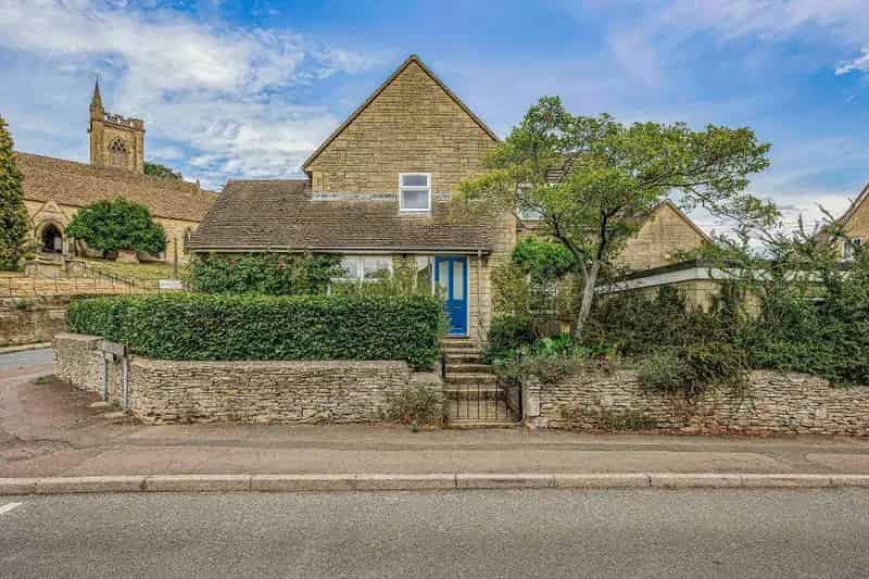 3 Bedroom Semi-Detached House for Sale in Uley