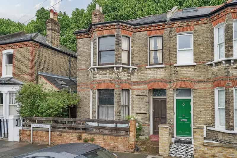 Victorian Semi-Detached House Near Battersea Park