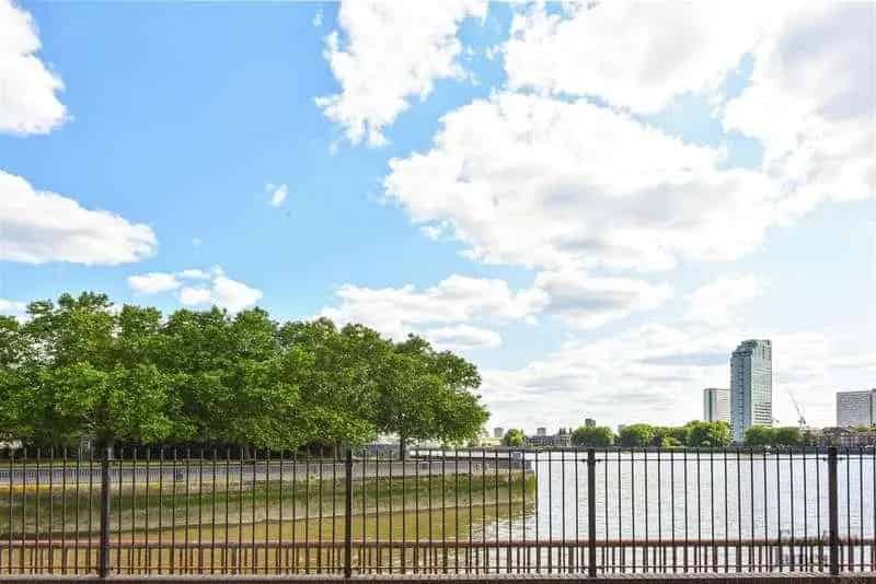 1 Bed River View Flat for Sale Canary Wharf