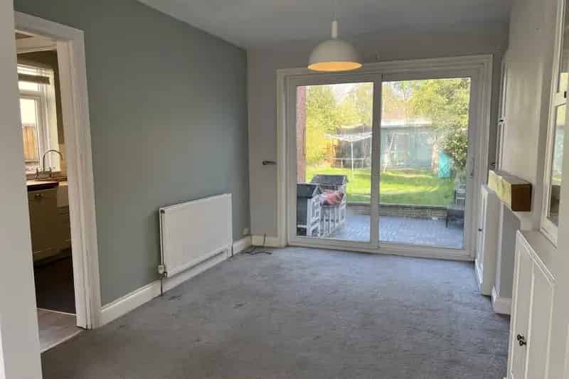 3-Bedroom House Near Train Station and Schools