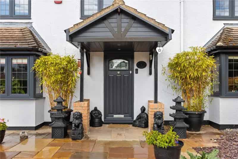 5 Bedroom Detached House with Equestrian Potential