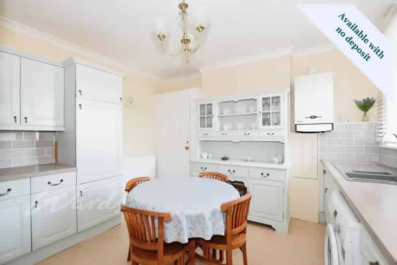 1 Bedroom Maisonette Near Ashford Town Centre and Train Station
