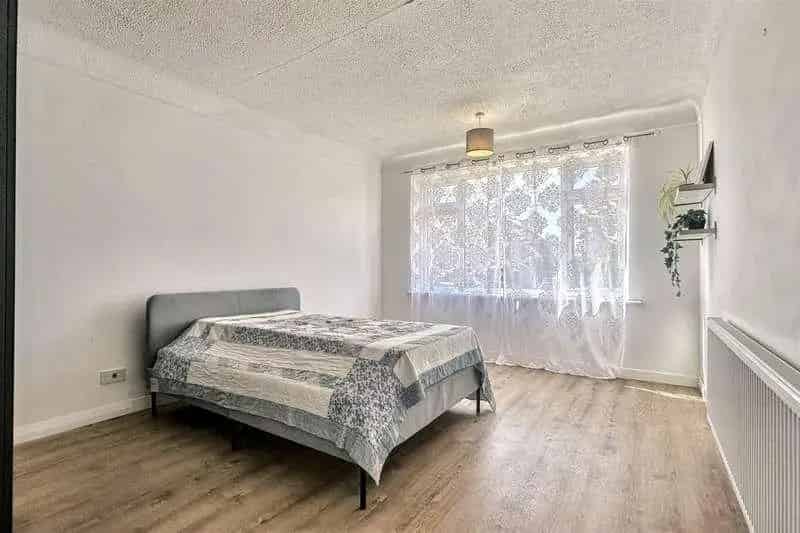 2 Bed Detached Bungalow for Sale Chandlers Ford