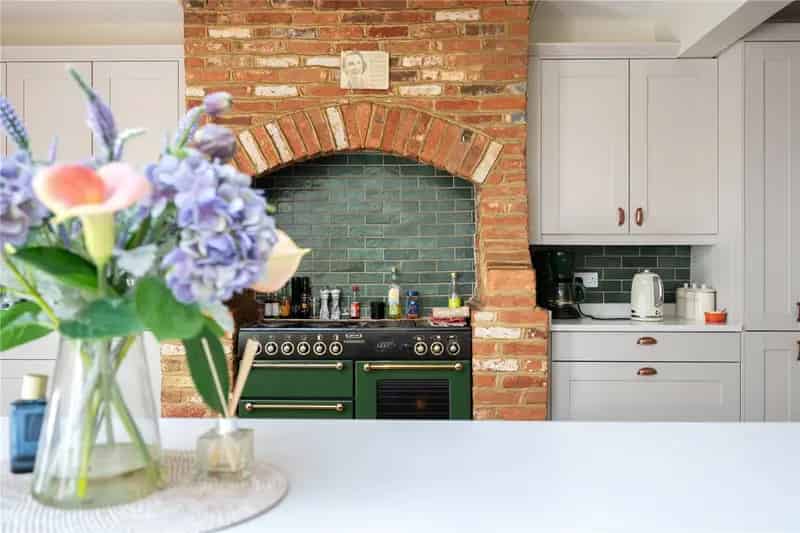 5 Bedroom Detached House for Sale Brooks Green