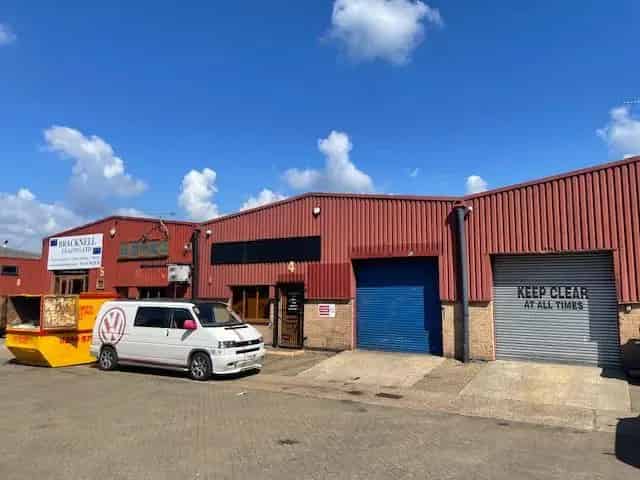 Bracknell Industrial Unit - Storage Workshop Space
