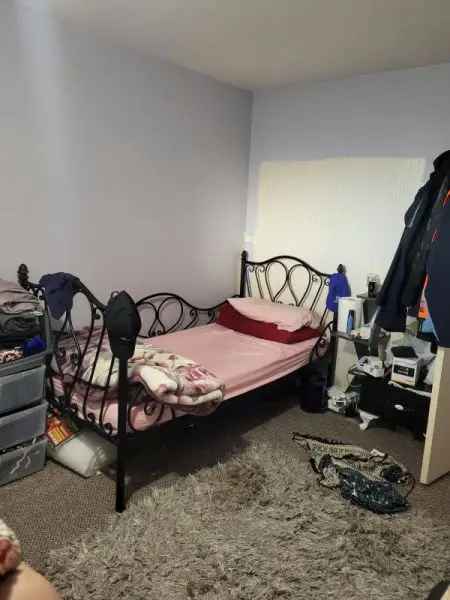 Flat For Rent in Bristol, England